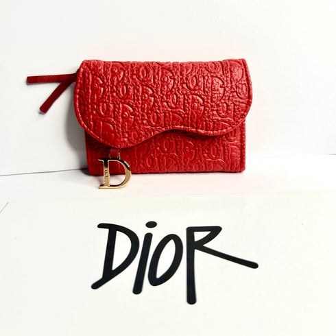 Dior Saddle Embossed Leather Πορτοφόλι – Κόκκινο
